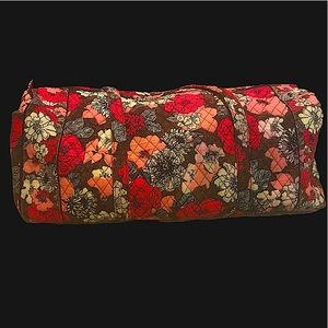 EUC Vera Bradley “26” x 14” travel bag